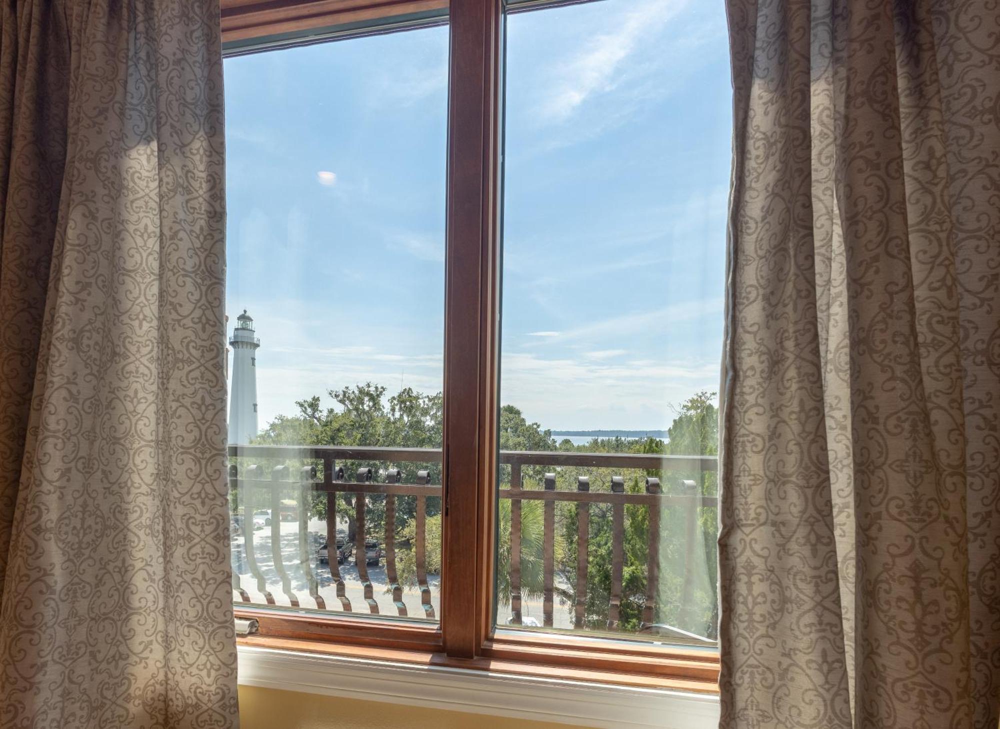 Ocean Inn & Suites St. Simons Island Экстерьер фото