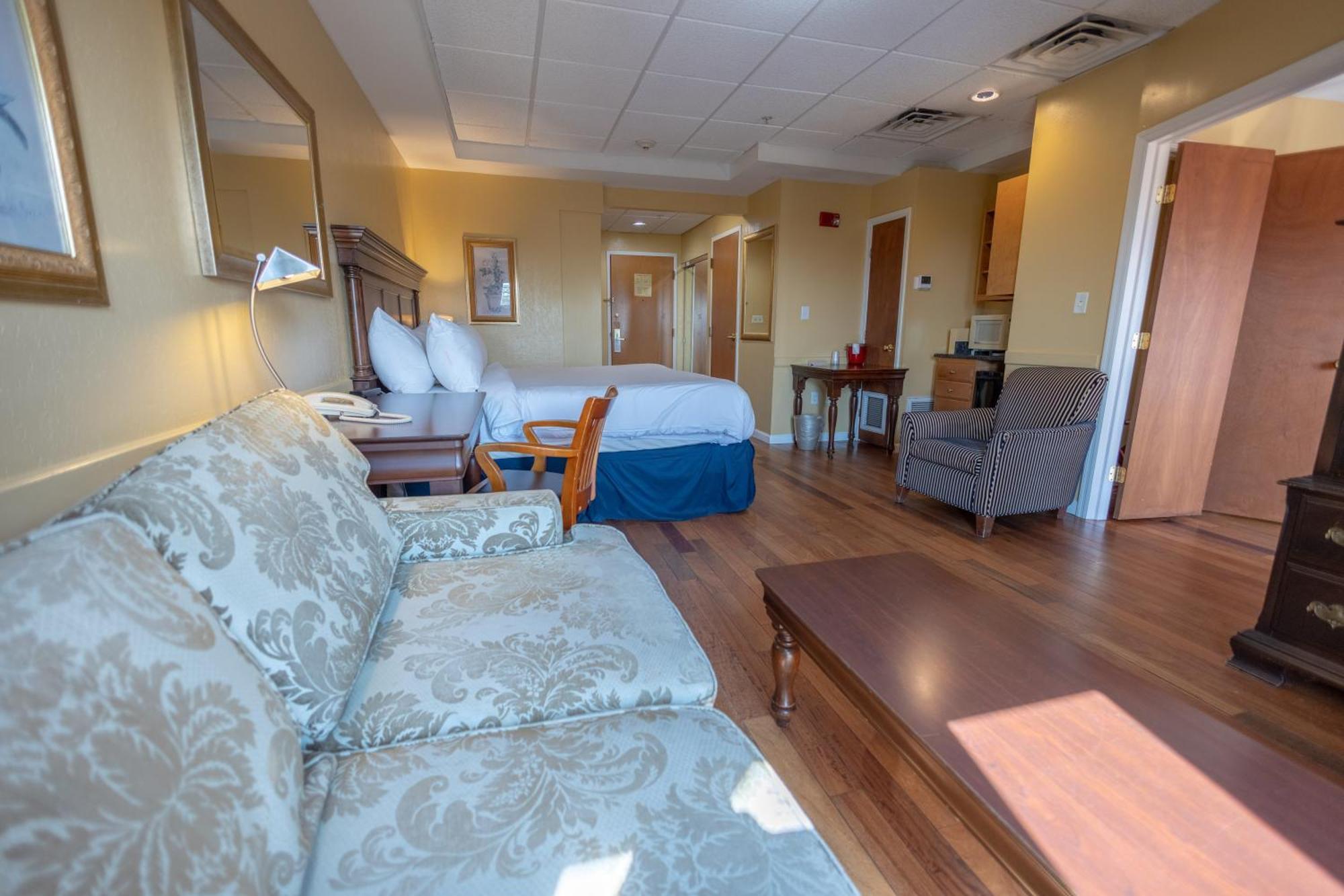 Ocean Inn & Suites St. Simons Island Экстерьер фото