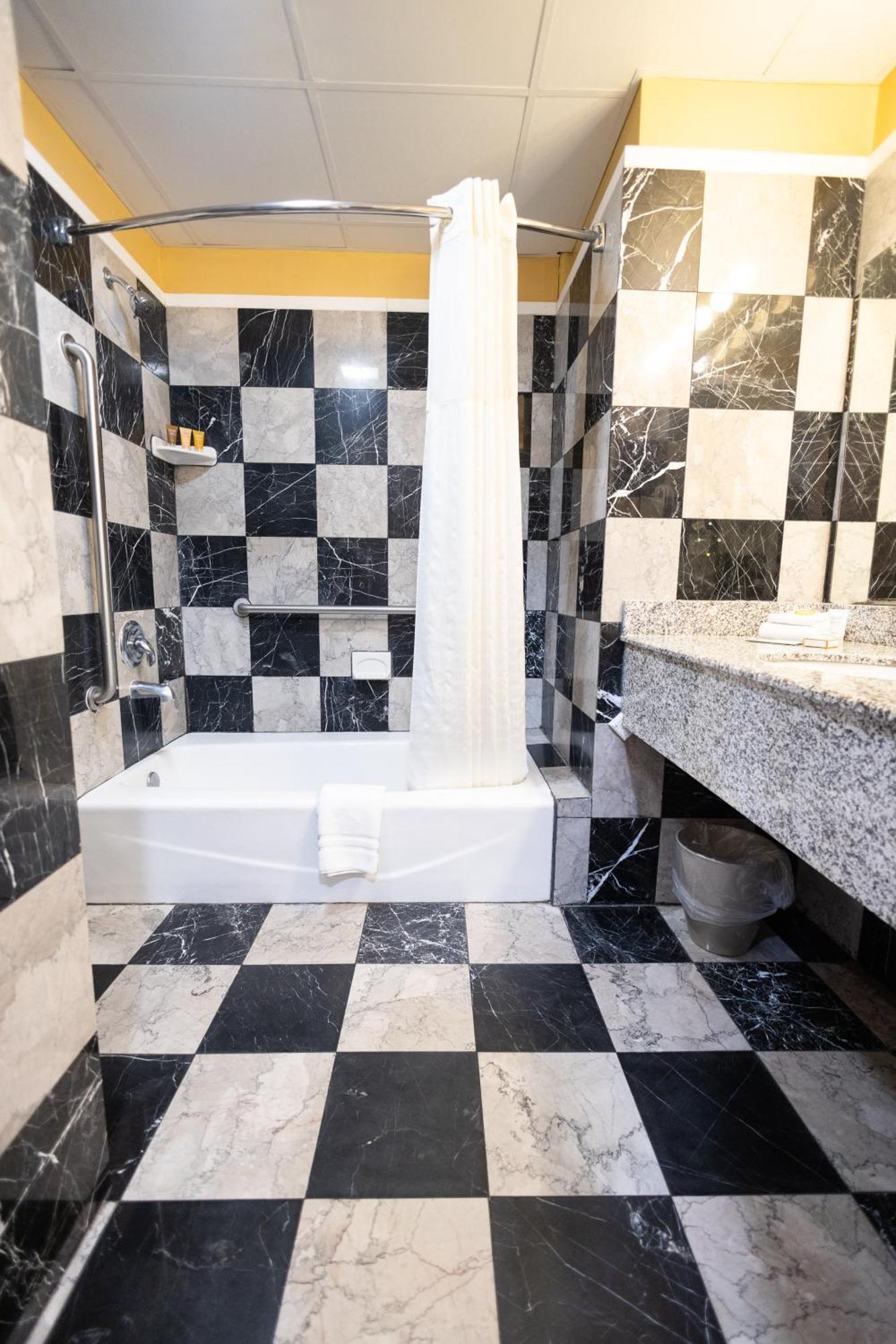 Ocean Inn & Suites St. Simons Island Экстерьер фото